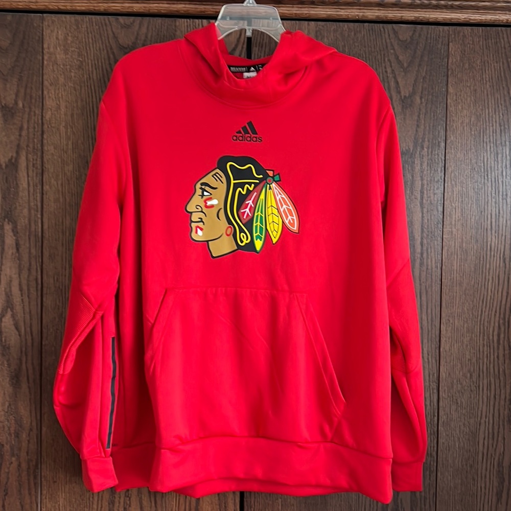 Chicago Blackhawks pull over hoodie